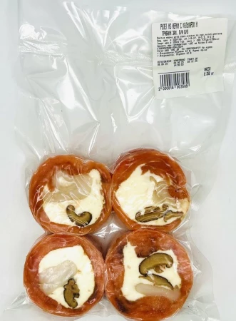 Рулет из нерки с кальмаром и грибами