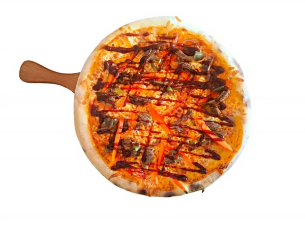 Пицца с рваной говядиной