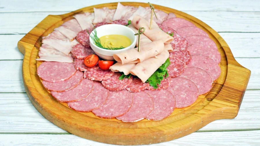 Мясная тарелка