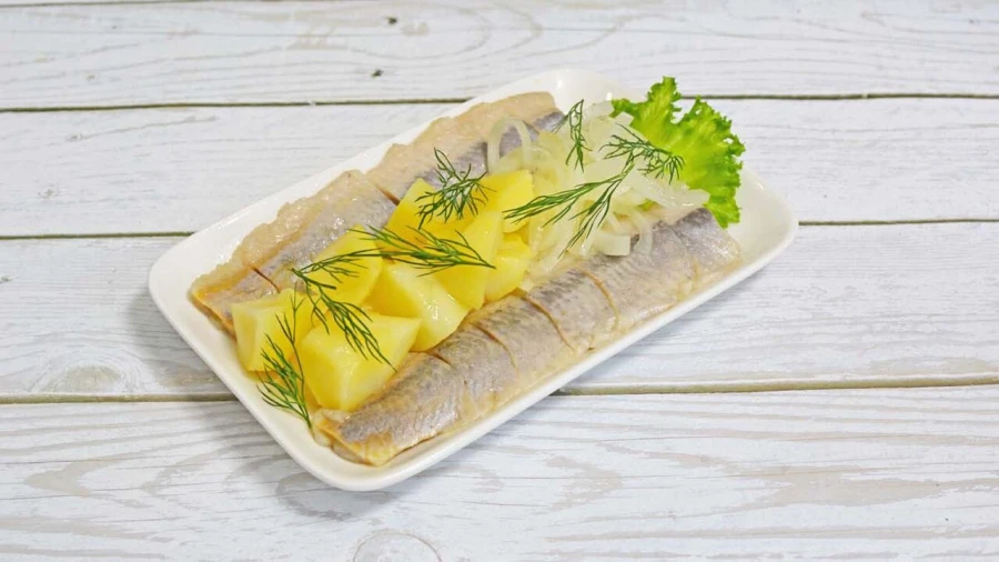 Сельдь с картофелем