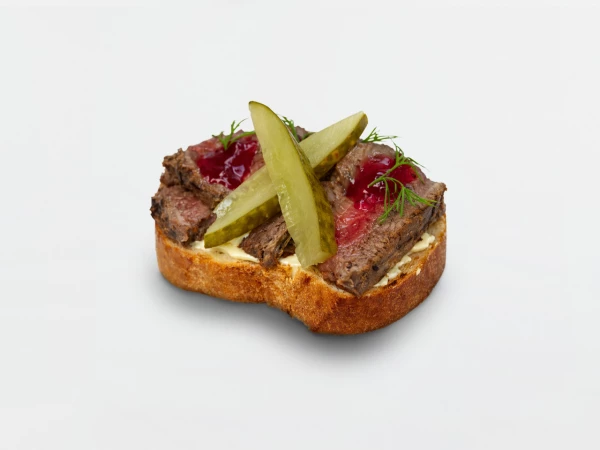 Брускетта с олениной 1 шт.