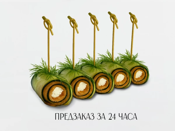 Канапе ролл с семгой  1 шт.