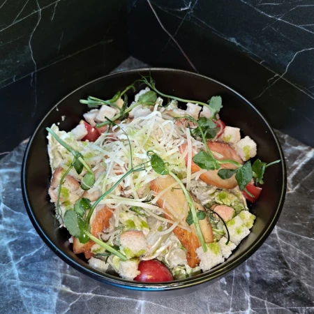 Цезарь с курицей