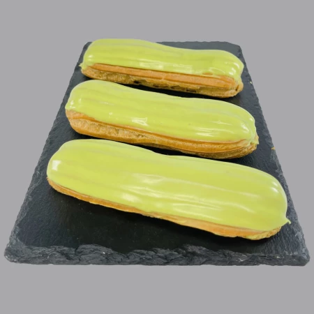 Эклер Фисташковый