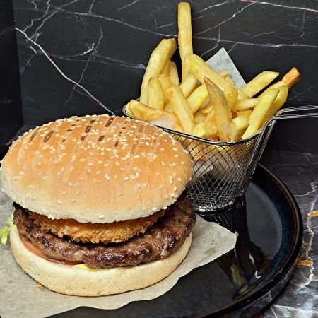 Big Burger сырный Willy + фри/айдахо+ соус на выбор