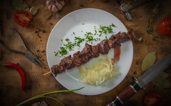 Шашлык из говяжьей вырезки.