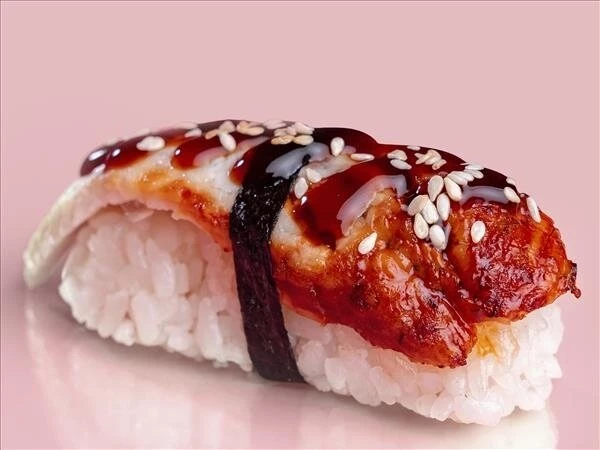 Суши с угрём