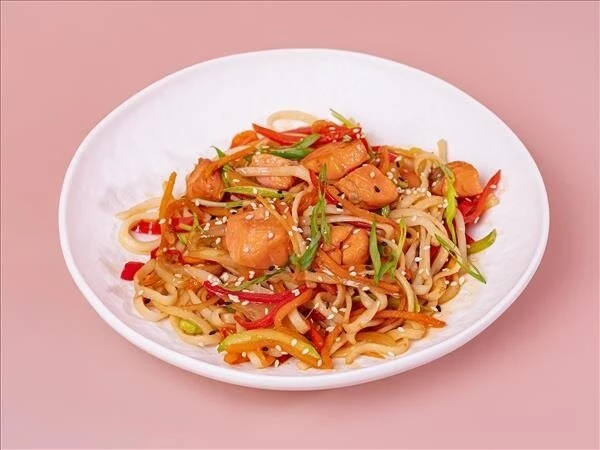 WOK с лососем