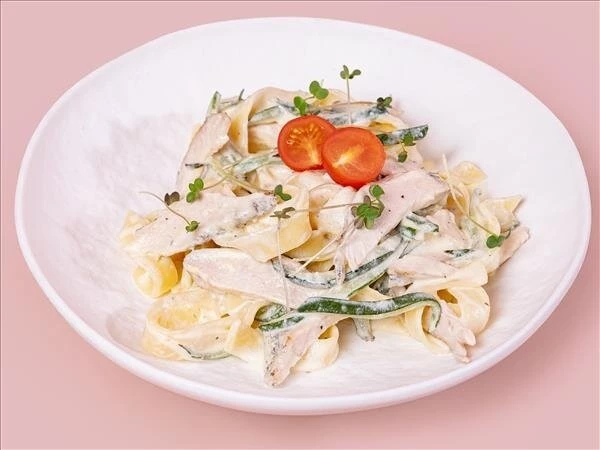 Фетучини с куриной грудкой