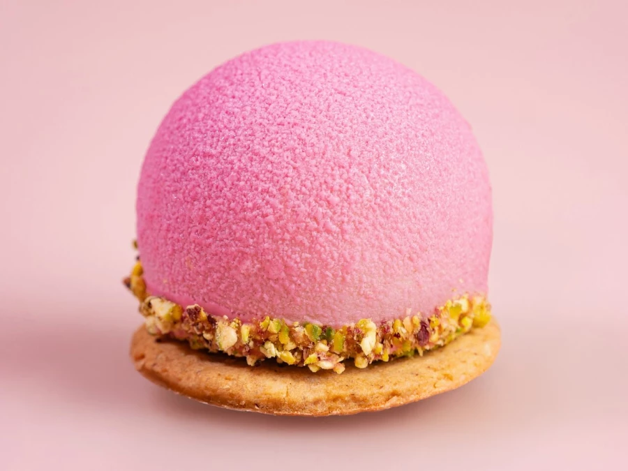 "Фисташка-малина" Муссовое пироженое