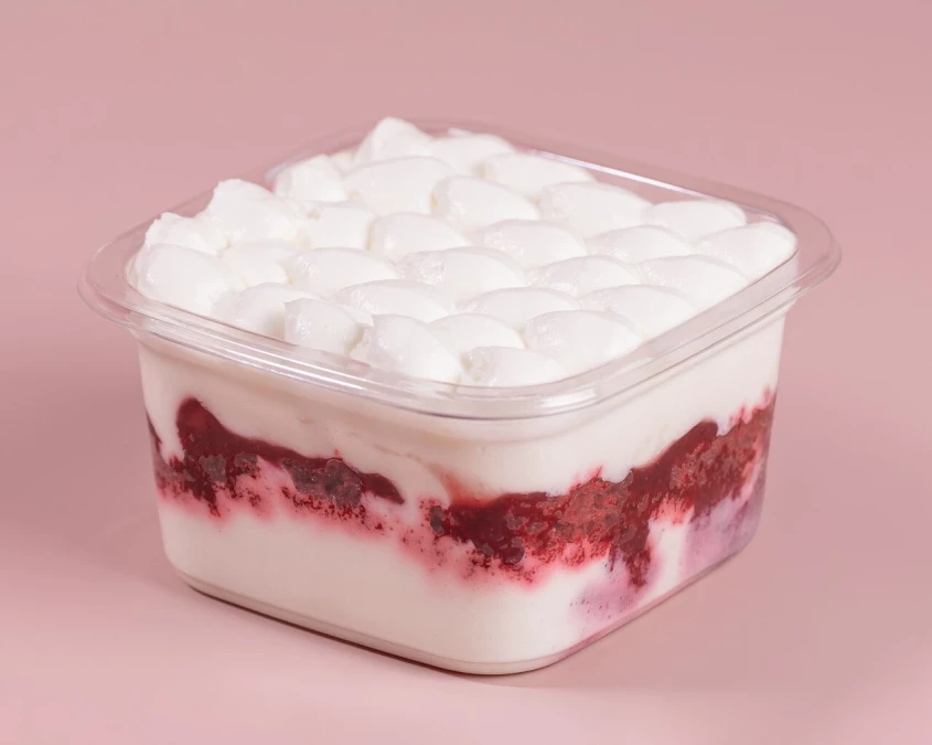 Тревел-торт "Клубничное облако"