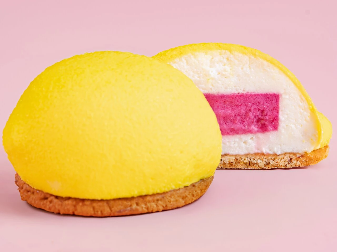 "Лимон-клубника" Муссовое пироженое 