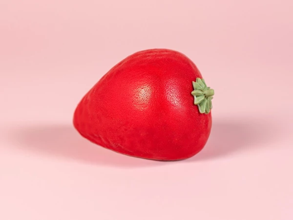 Корпусный десерт « Клубника» 