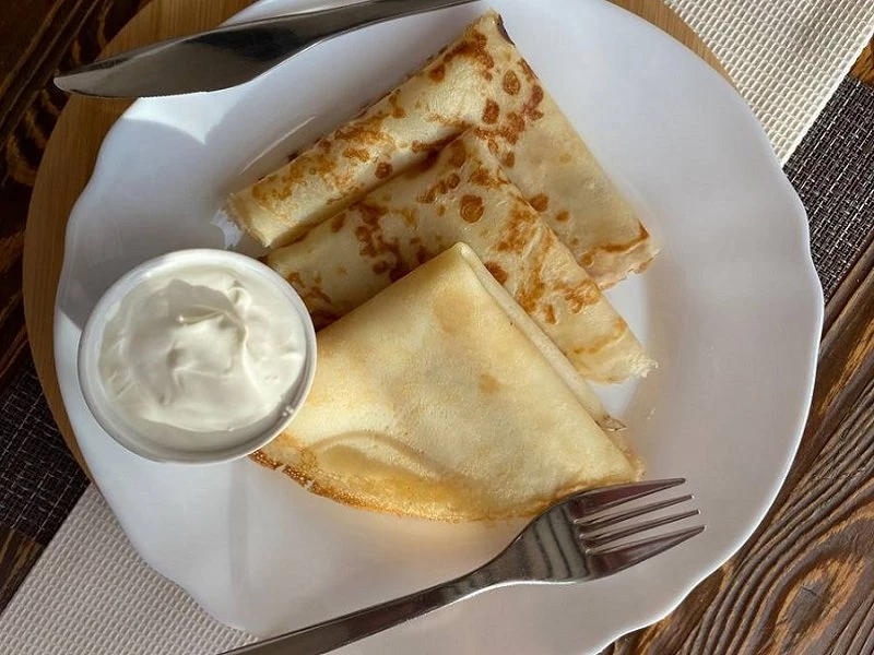 Блинчики со сметаной