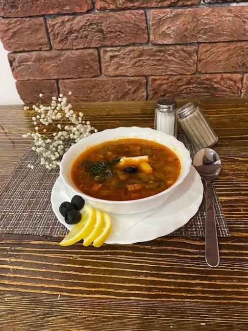 Солянка мясная