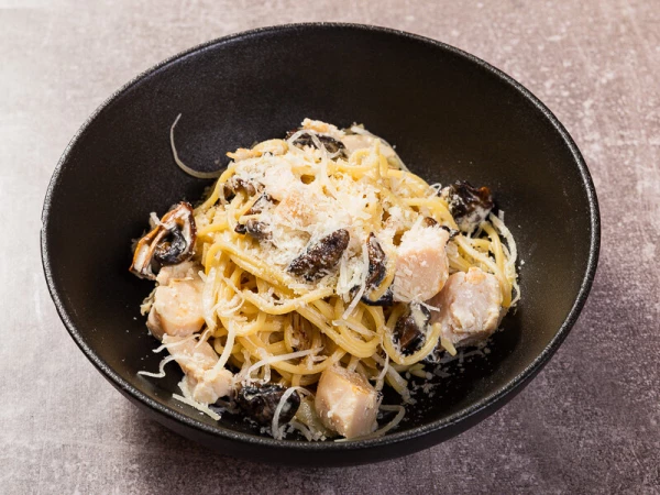 Паста с курицей и грибами