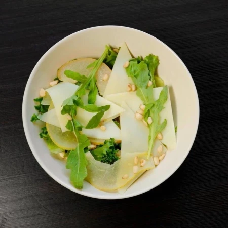 Салат Груша-Пармезан