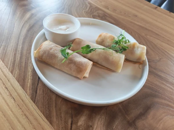 Блины с мясом и сметаной
