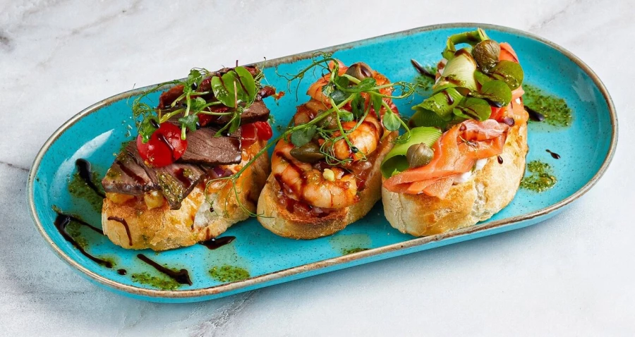 Ассорти мини-брускетт