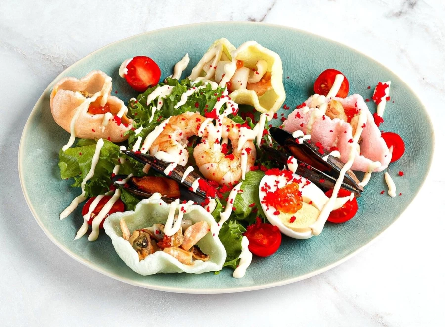 Салат Калипсо с морепродуктами 