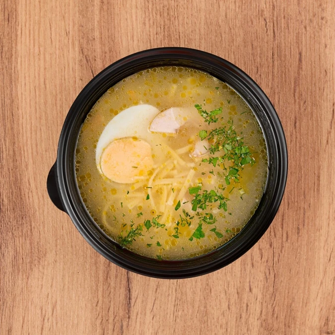 Куриный суп с яйцом и лапшой ланч
