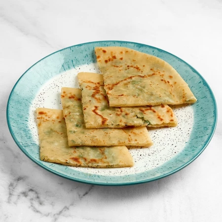 Хычин с сыром и зеленью