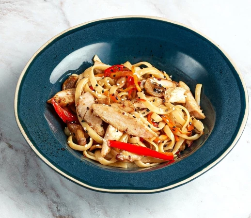 Wok с цыпленком