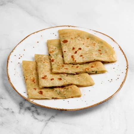 Хычин  с сыром, картофелем и зеленью.