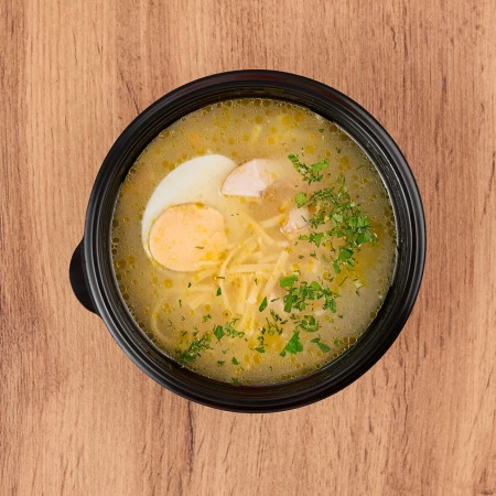 Куриный суп с яйцом и лапшой ланч