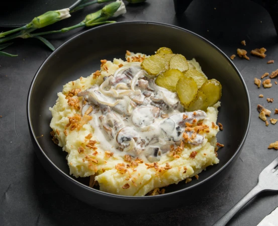 Бефстроганов с пюре