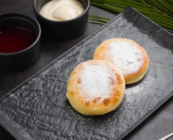 Сырники со сметаной