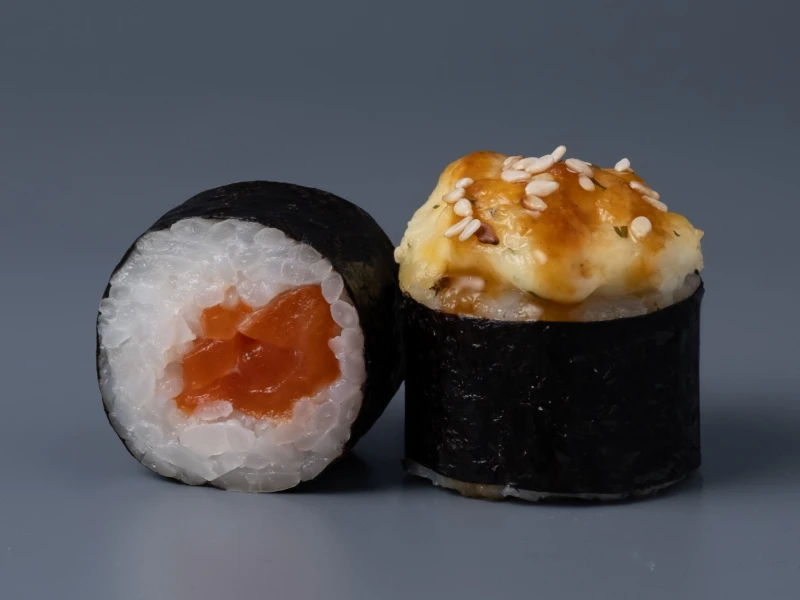 Маки запеченные х/к лосось