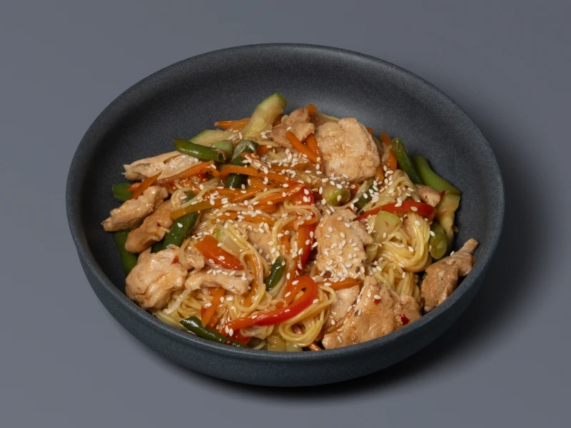 Лапша яичная с овощами