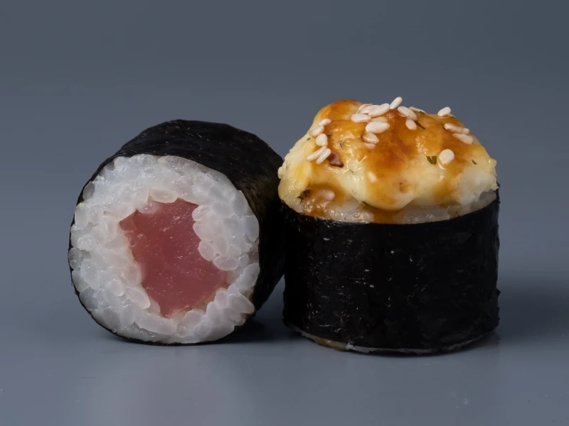Маки запеченные тунец
