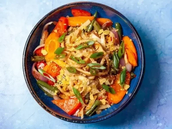 Удон с креветками в сливочном соусе