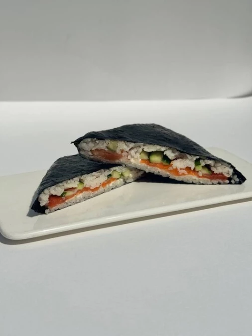 Онигири  с Лососем