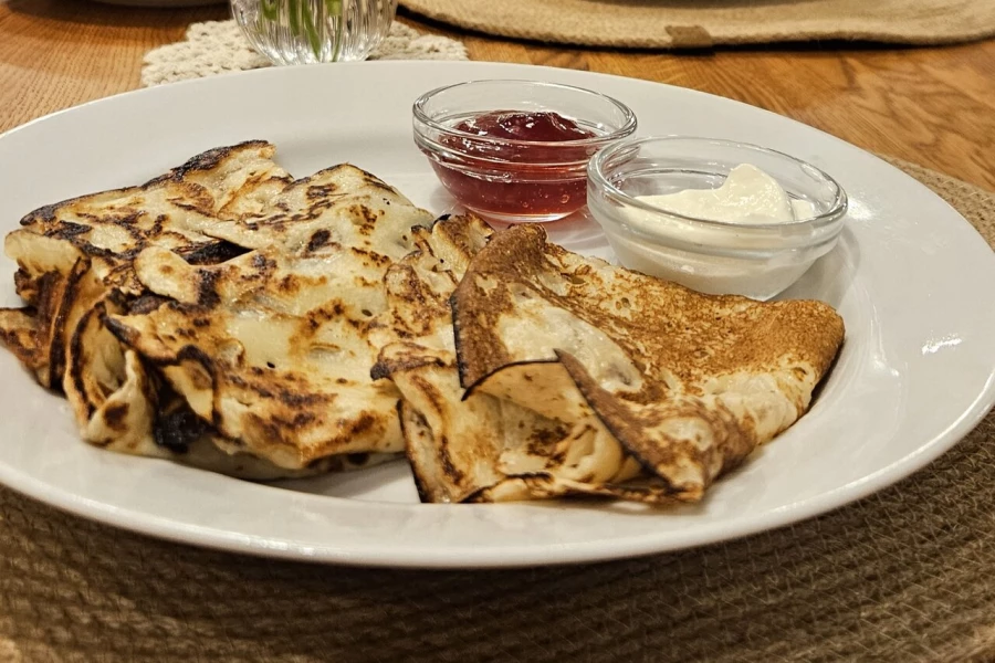 Блины с наполнителями (сметана/джем/мед/домашнее варенье/сгущенка)