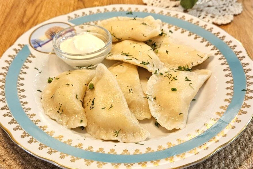 Вареники с картофелеми сметаной