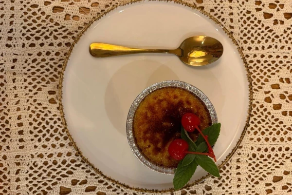 Шоколадный фондан с мороженым