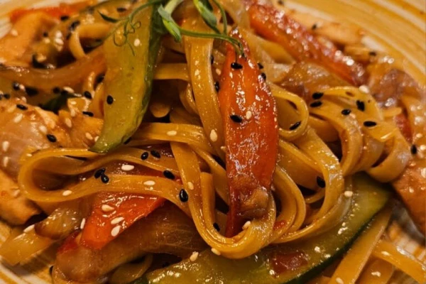 Лапша удон с овощами