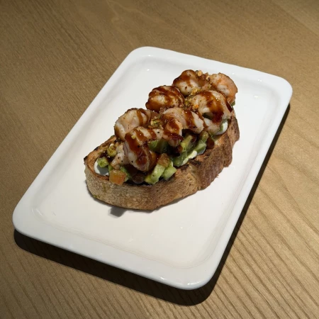 Брускетта с креветками