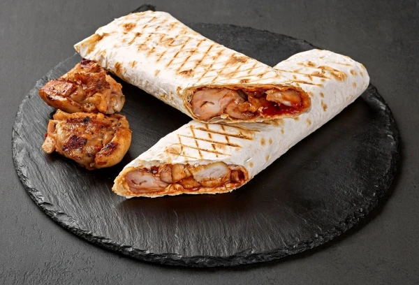 Шашлык из курицы в лаваше