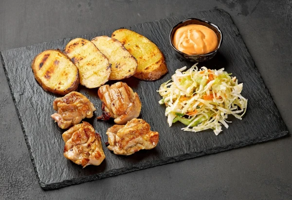 Ланч с шашлыком из курицы