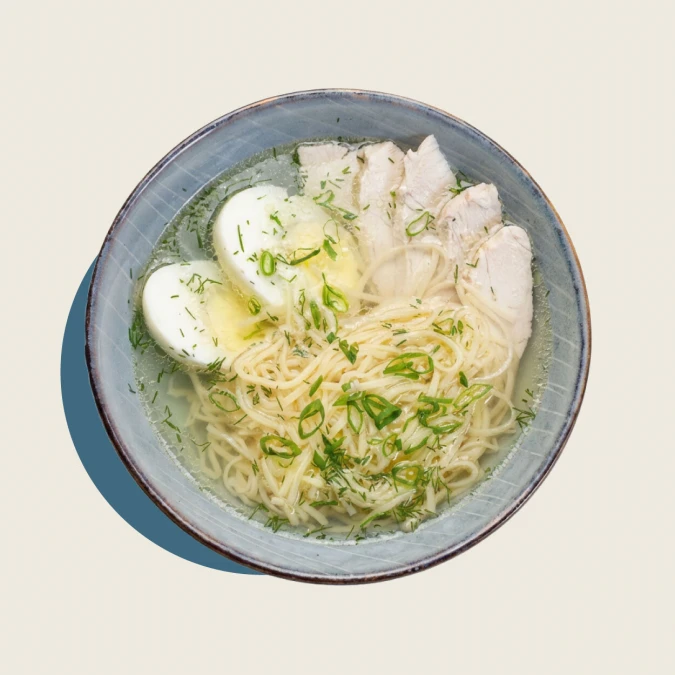 Лапша с курицей и яйцом