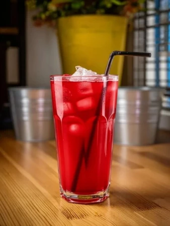 Клубника ревень