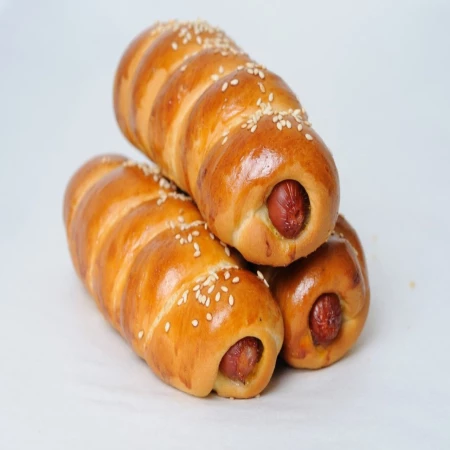 Сосиска в тесте печёная 100г