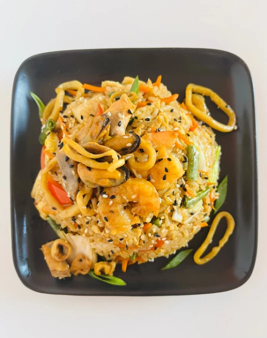 Рис жареный с морепродуктами