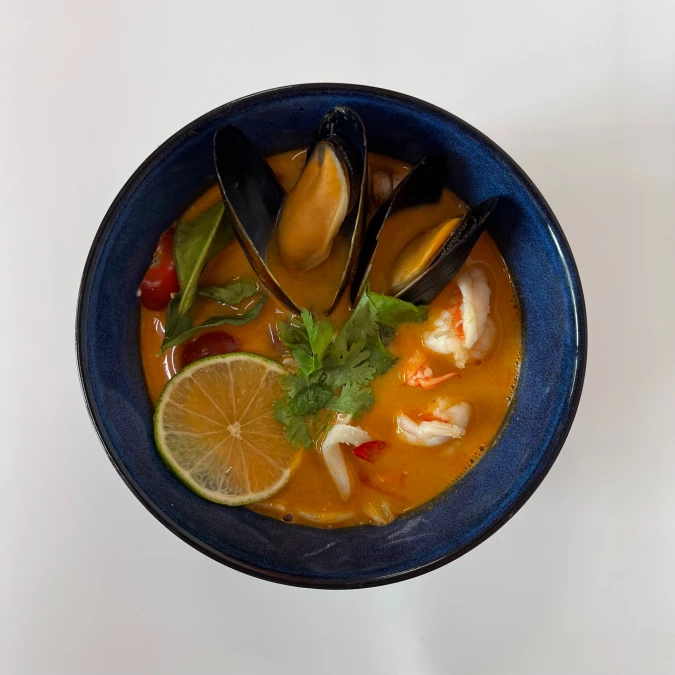 Том Ям с морепродуктами