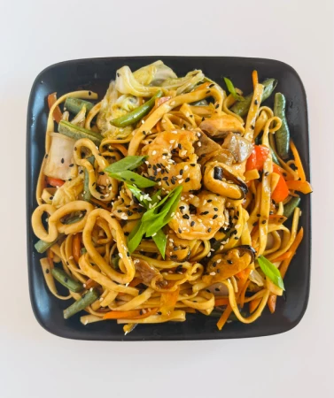 Лапша рисовая с морепродуктами