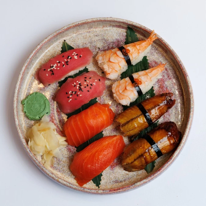 Суши лосось 65г